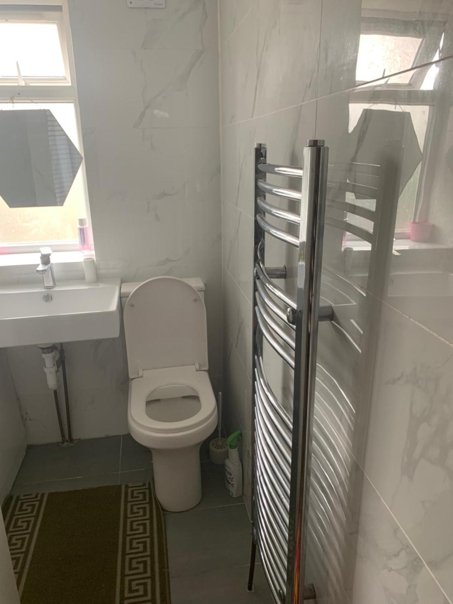 Bed and Breakfast At Apex House Dagenham Exterior foto